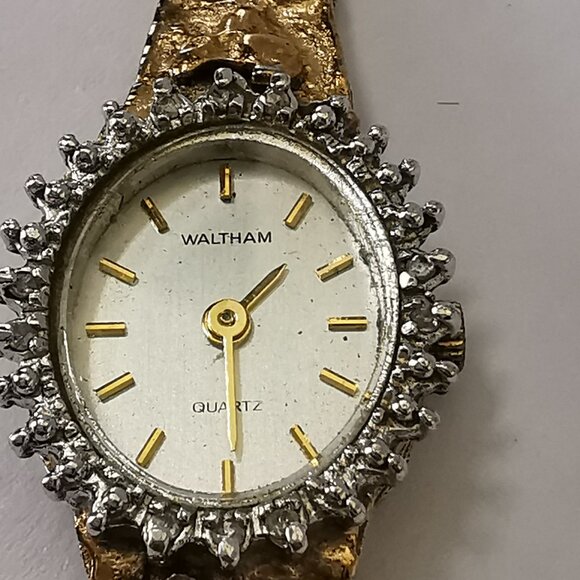 Vtg Waltham Ladies 15mm Watch Gold Nugget Style Band w Diamonds- RUNS - Picture 4 of 15